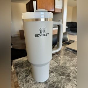 STANLEY QUENCHER CUP 40 oz